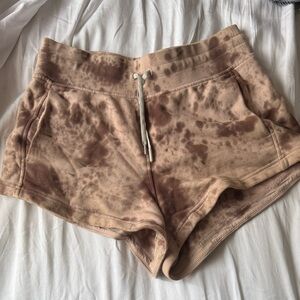 lululemon athletica Tie-Dye 100% cotton Athletic Shorts - size 6